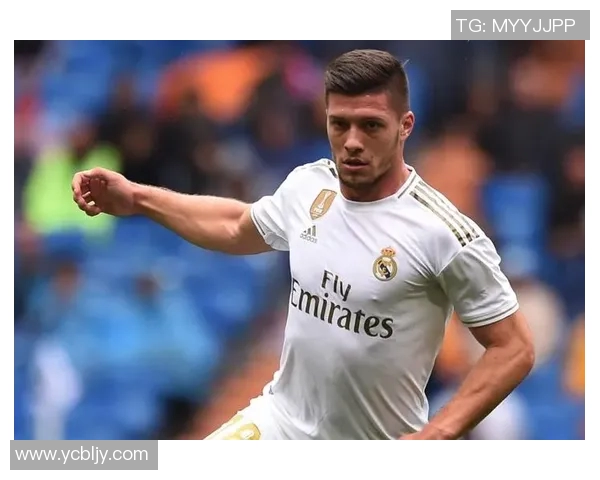 皇马宣布与齐达内提前解约,卢卡-约维奇暂代主帅一职! 皇马宣布与齐达内提前解约,卢卡-约维奇暂代主帅一职!